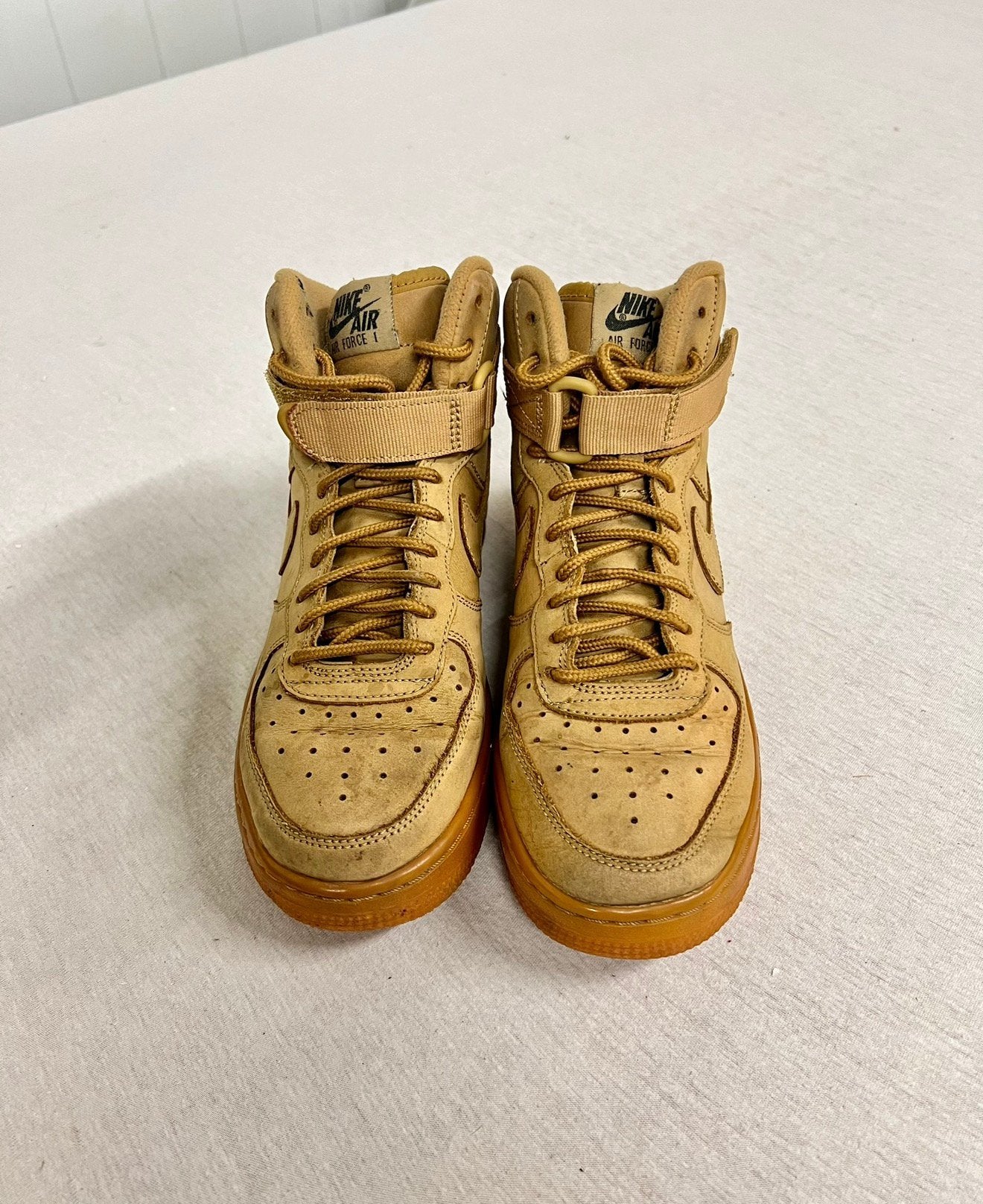 Nike Air Force 1 High GS beige-bruin sneakers maat 36.5, Gebruikt, Schoenen, Ophalen of Verzenden, H