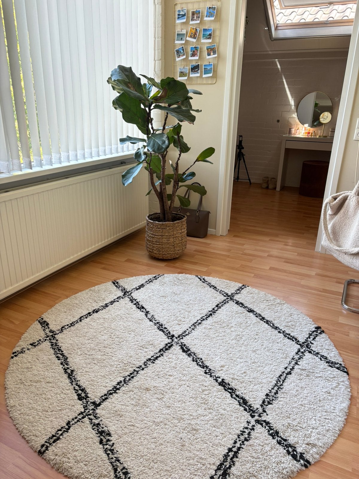 Rond hoogpolig vloerkleed, Huis en Inrichting, Beige, 150 tot 200 cm, Rond, Ophalen of Verzenden