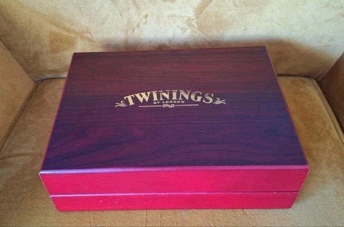Theedoos Theekist Twinings 12 vaks 30 x 22 cm Thee Doos Kist, Hobby en Vrije tijd, Theezakjes, Ophalen of Verzenden, Opbergdoos