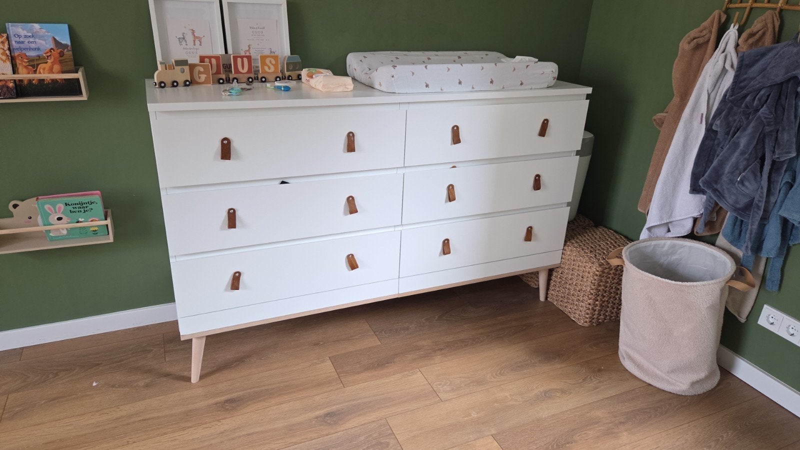 Witte commode - 160x48 cm - Zo goed als nieuw, Ophalen, Minder dan 50 cm, Commode, 100 cm of meer