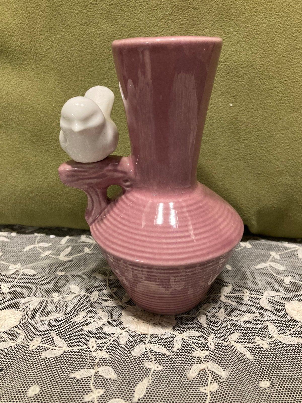 Rose vaasje met vogeltje (220125c), Huis en Inrichting, Woonaccessoires | Vazen, Gebruikt, Overige kleuren, Aardewerk of Porselein