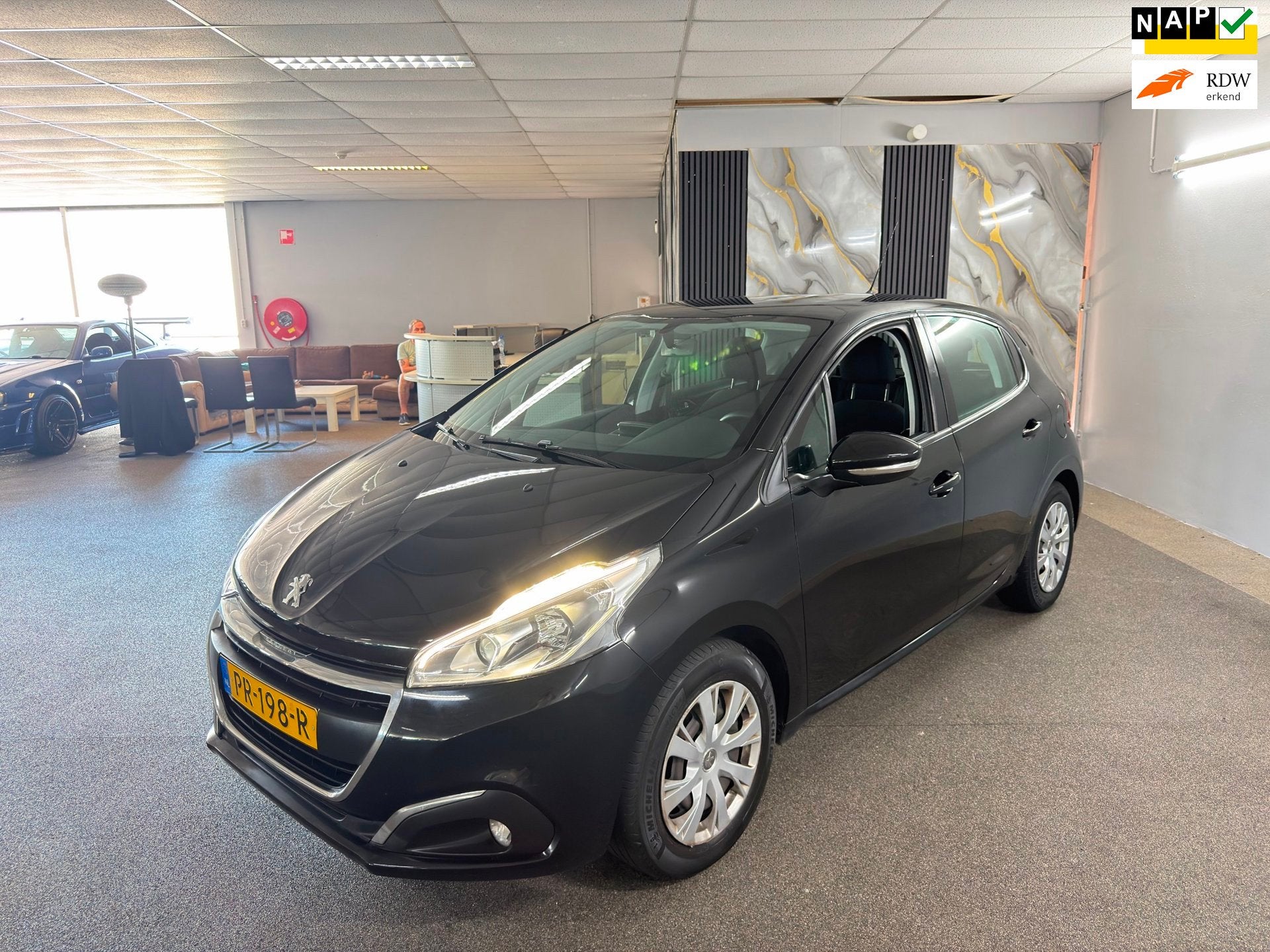 Peugeot 208 1.2 Blue Lion Apk Nieuw,Cruise,Clima,Parksensor,, Voorwielaandrijving, Stof, Gebruikt, 1199 cc