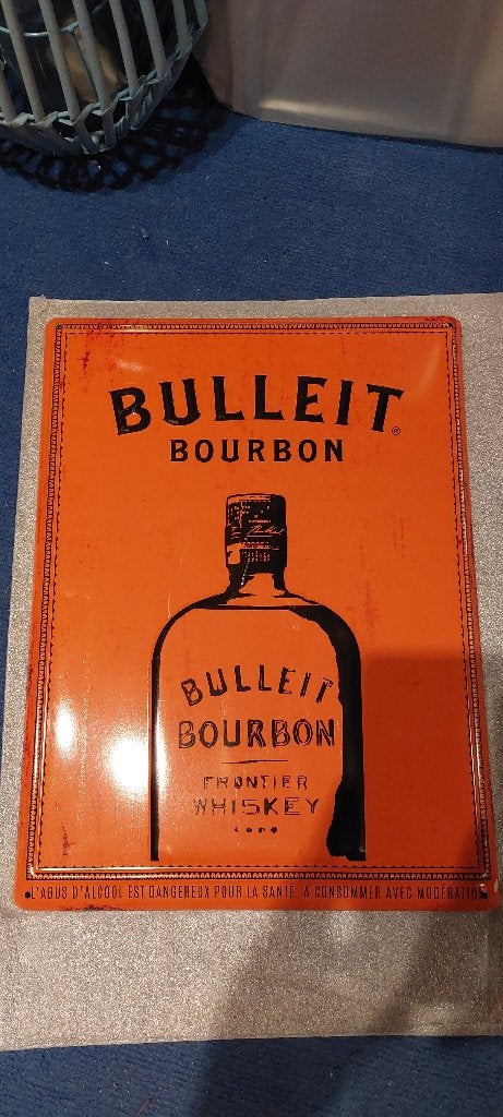 Metalen reclamebord Bulleit Bourbon Frontier Whiskey, Verzamelen, Ophalen of Verzenden, Nieuw, Reclamebord