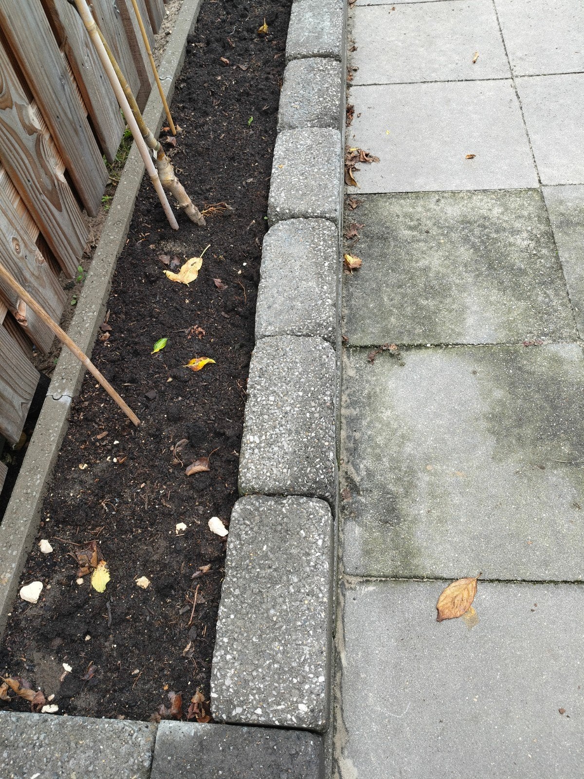 Gebruikte betonnen border stenen voor tuin of terras, Tuin en Terras, Ophalen, Gebruikt, Overige typen, Minder dan 5 m²