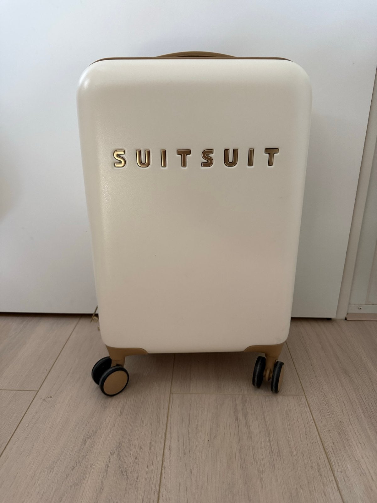 SUITSUIT handbagage koffer 55x35x20cm NIEUW!, Sieraden, Tassen en Uiterlijk, Koffers, Ophalen, 50 tot 60 cm, Hard kunststof, Zo goed als nieuw
