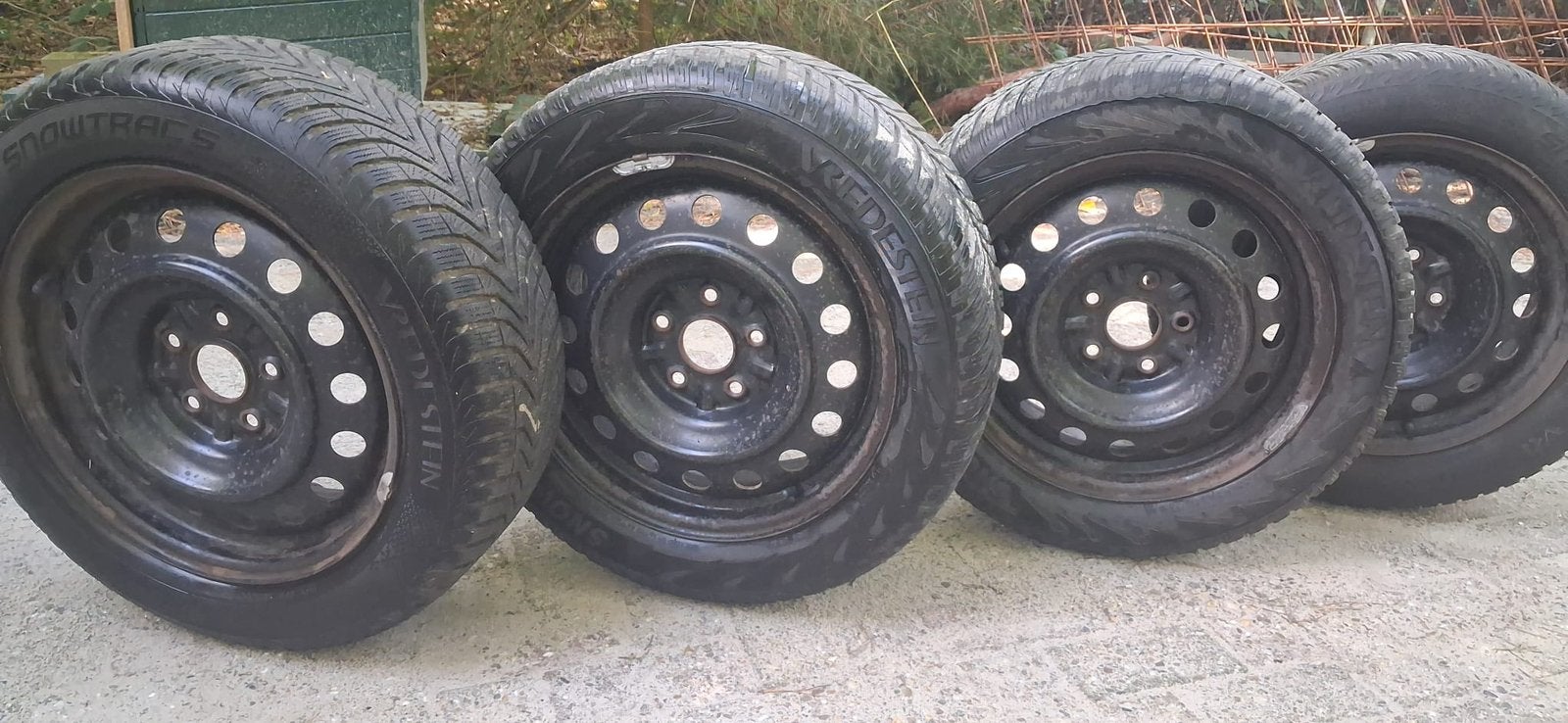 Set winterbanden merk vredenstijn toyota auris, Ophalen, 16 inch, Banden en Velgen, 205 mm