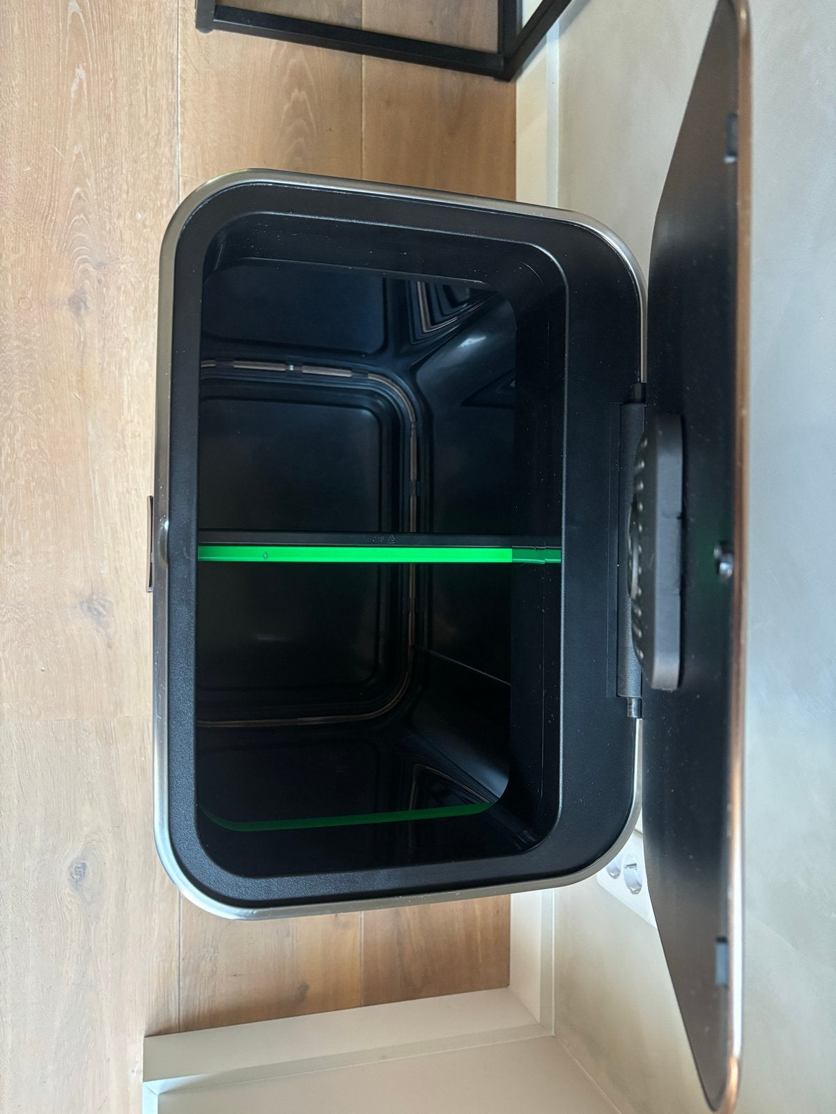 Prullenbak met sensor, Ophalen, 50 – 75, 40 liter of meer, Zo goed als nieuw