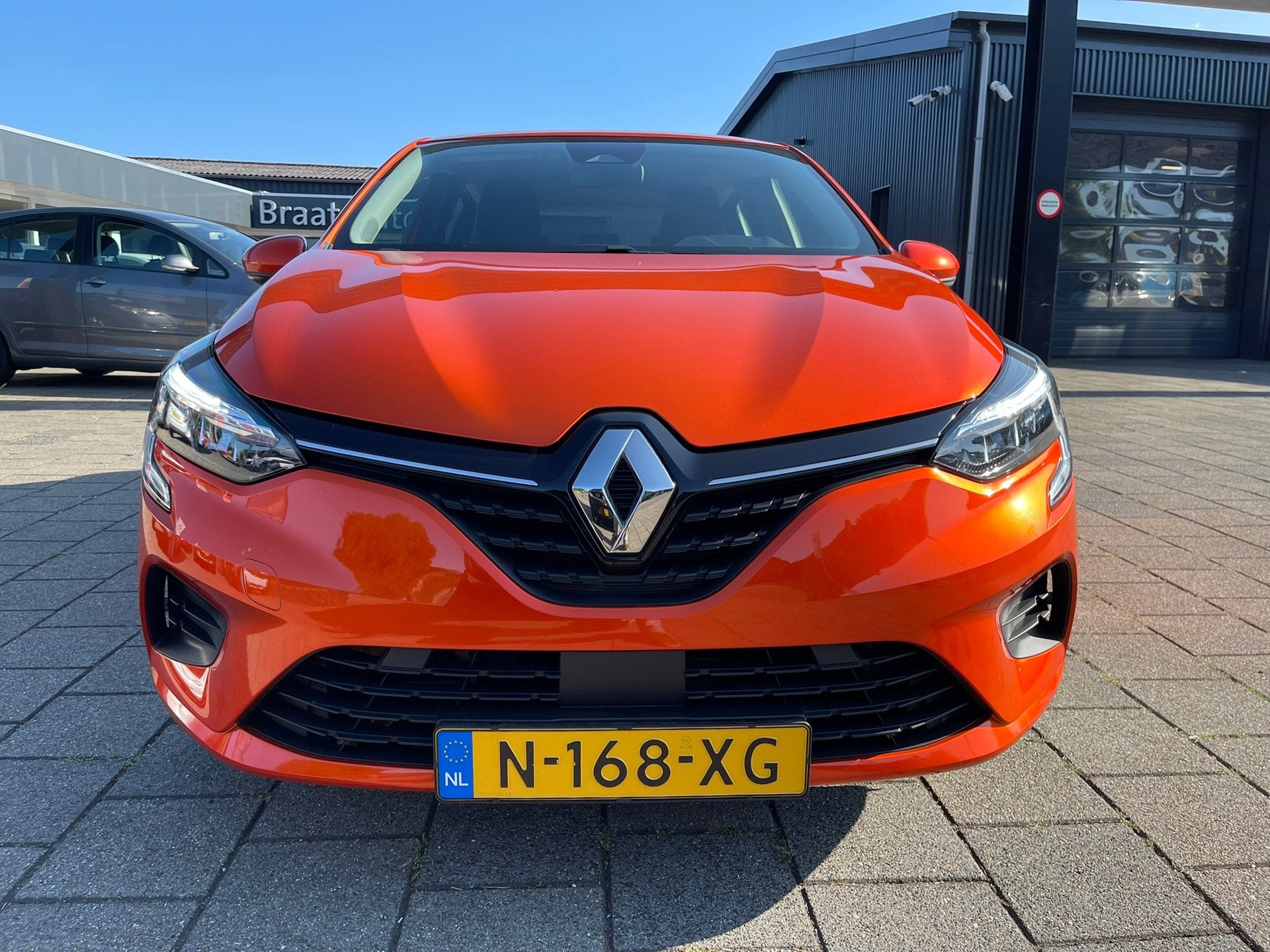 Renault Clio 1.6 Hybrid l CARPLAY l AIRCO l ALL-IN PRIJS!, Auto's, Stof, Gebruikt, Huisgarantie, Met garantie (alle)