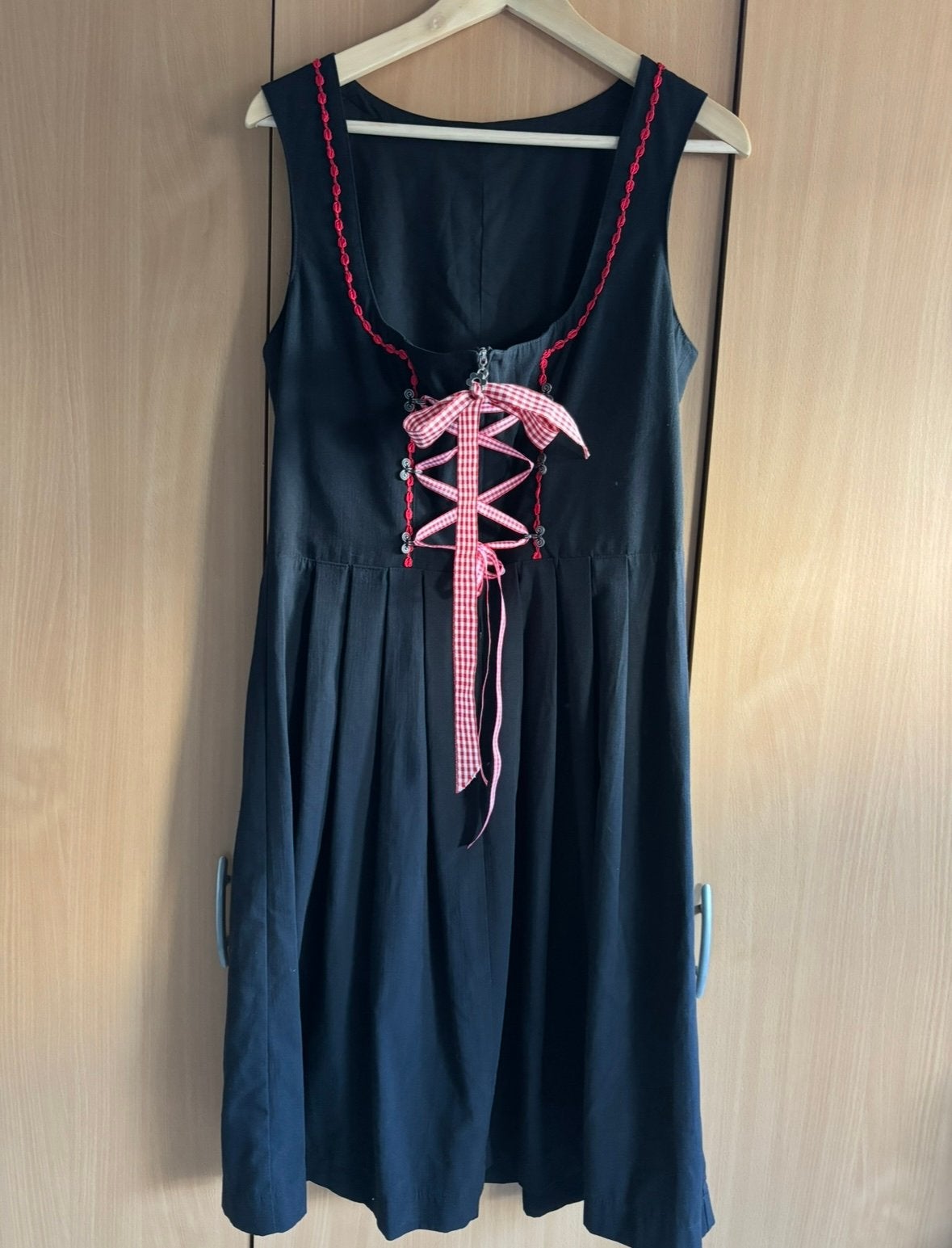 Oktoberfest Tiroler Dirndl jurk maat M, Ophalen of Verzenden, Zo goed als nieuw, Maat 38/40 (M), Overige thema's