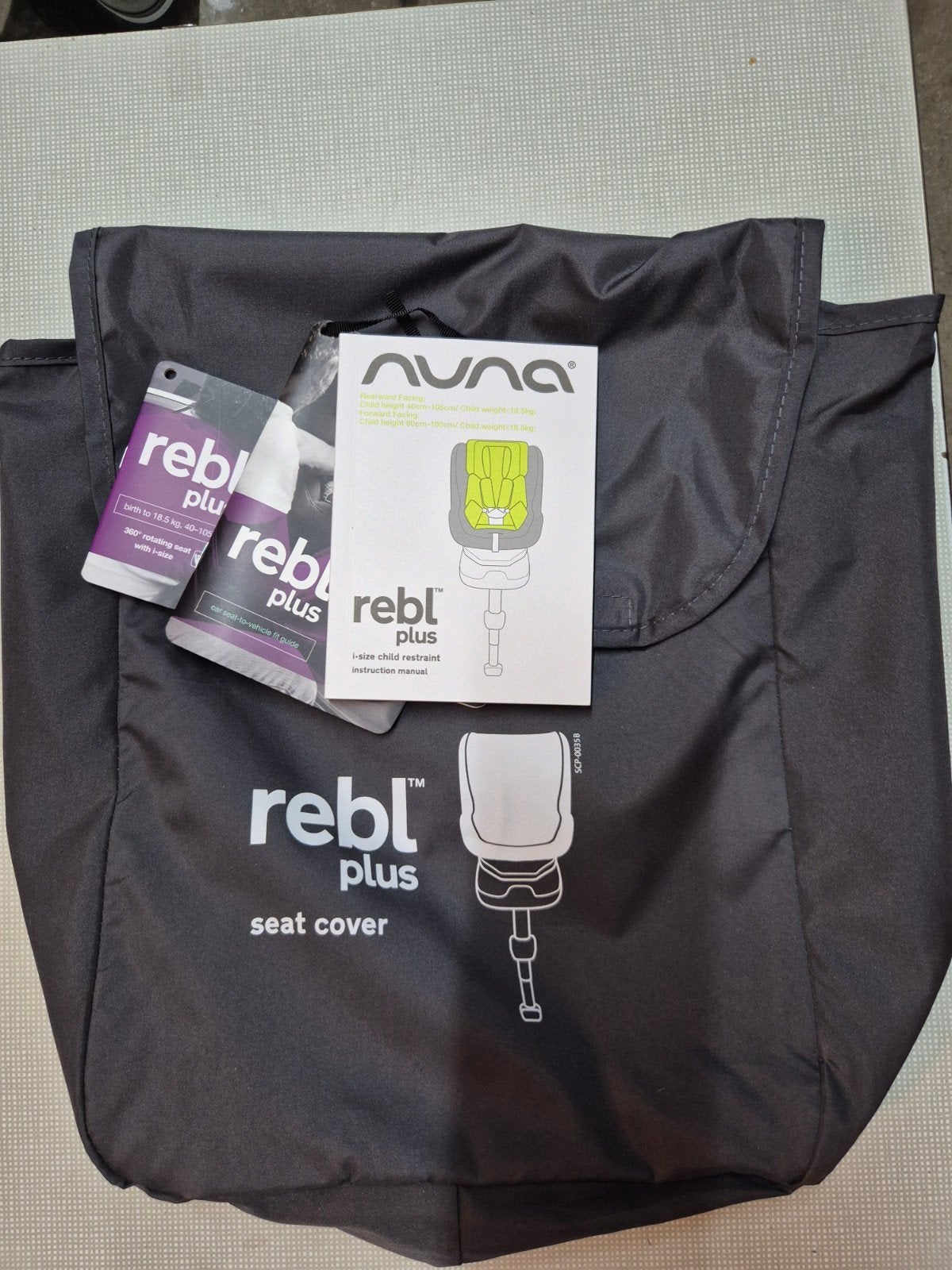 Nuna Rebl Plus 360 autostoel met baby inzet & zomerhoes, Kinderen en Baby's, Verstelbare rugleuning, Gebruikt, 0 t/m 18 kg, Isofix