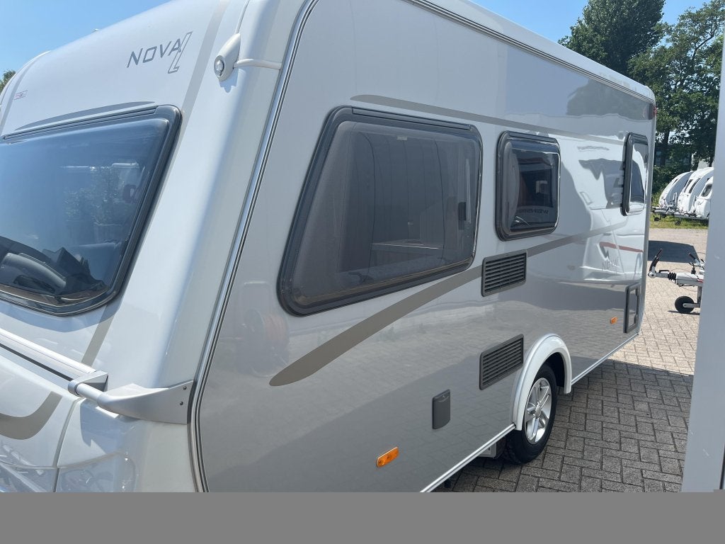 Eriba Nova Light 465 Mover/Thule luifel, Caravans en Kamperen, Caravans, Standaardzit, Bedrijf, Tot en met 3, Overige typen