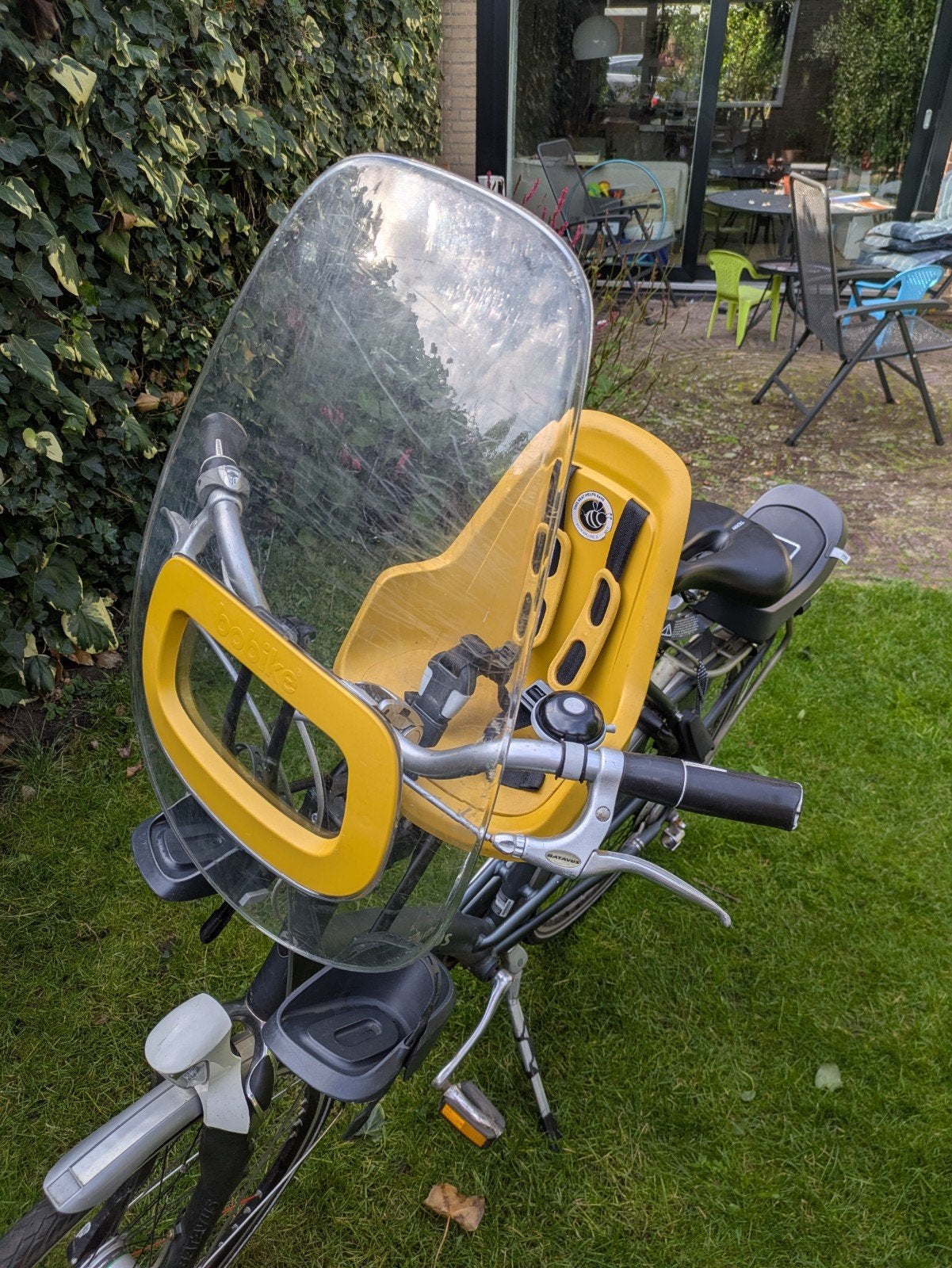 bobike voorzitje met windscherm en 2 adapters, Fietsen en Brommers, Ophalen, 0 t/m 18 kg, Voorzitje, Bobike