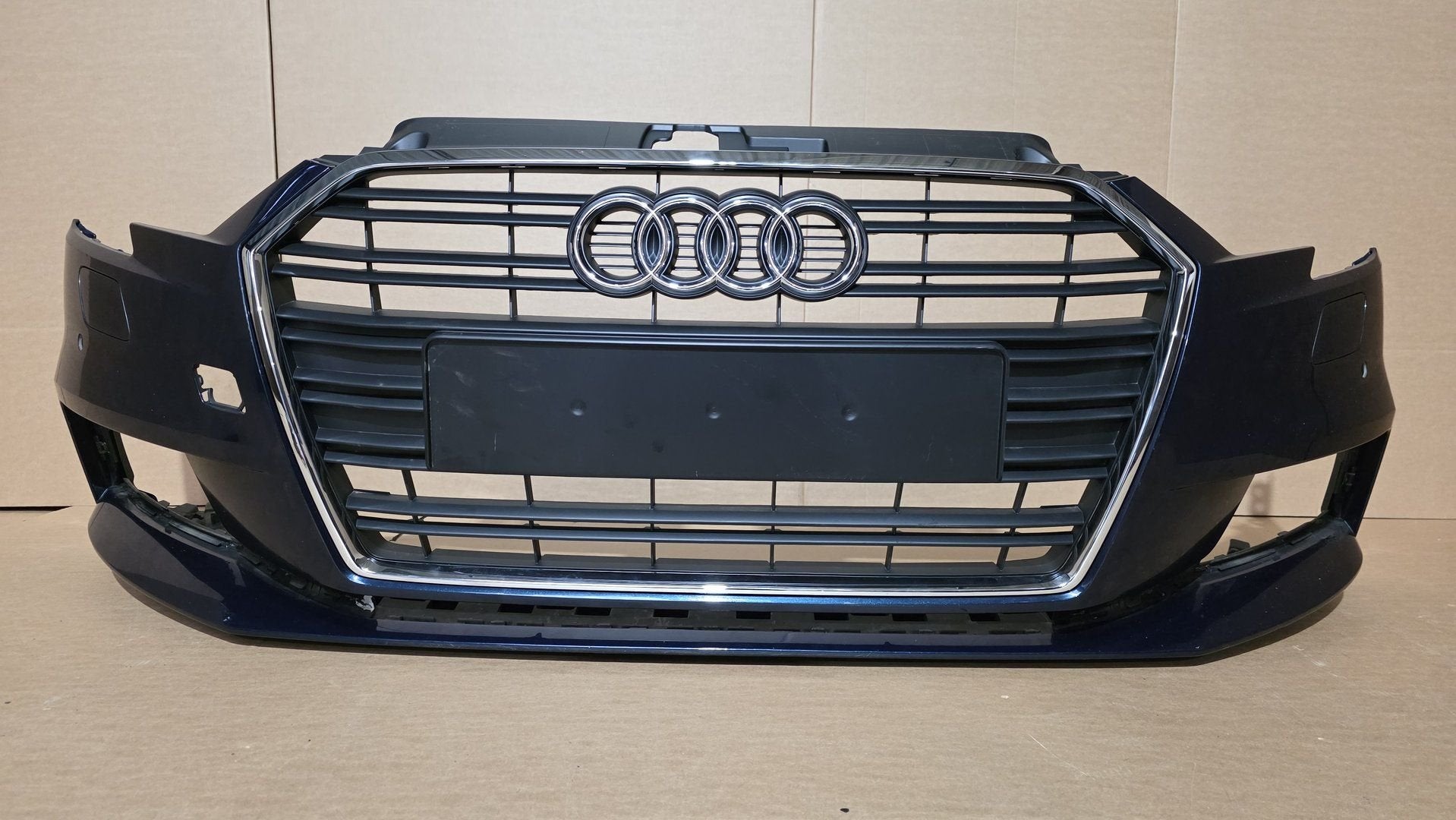 Voorbumper Audi A3 8V Facelift KLS 6xPDC bj.2017-2021 FL, Gebruikt, -, Voor, Ophalen of Verzenden