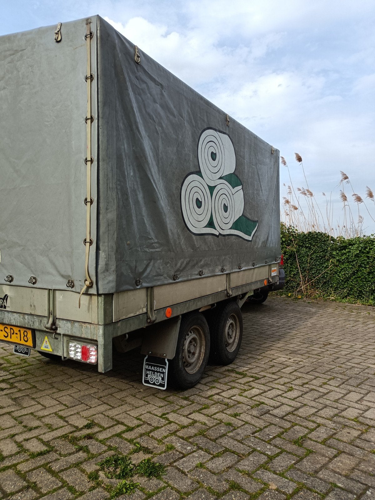 Zeer mooie aanhang wagen met huif, Ophalen