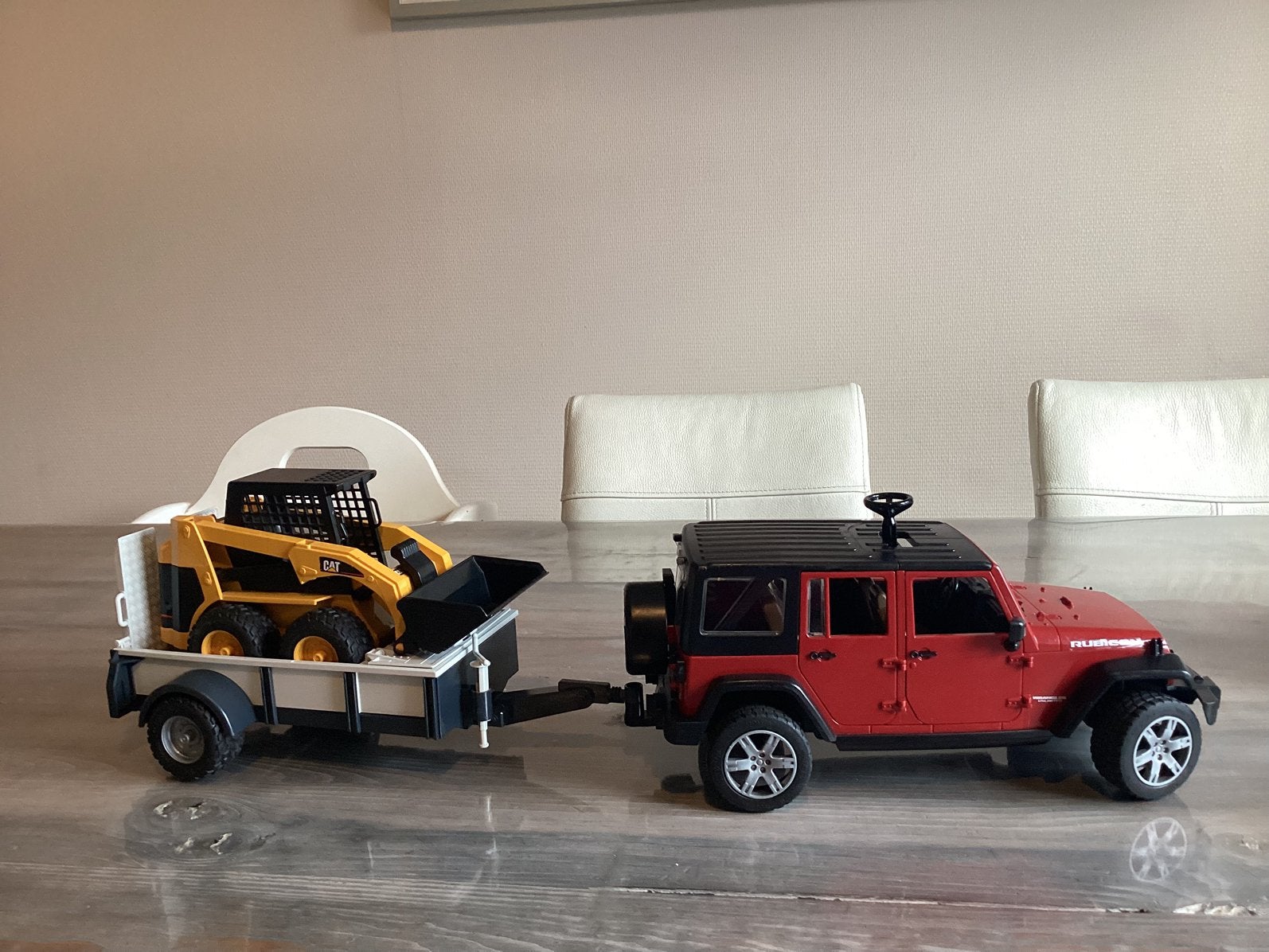 Bruder Jeep Wrangler met aanhanger en Bobcat, Ophalen of Verzenden, Zo goed als nieuw