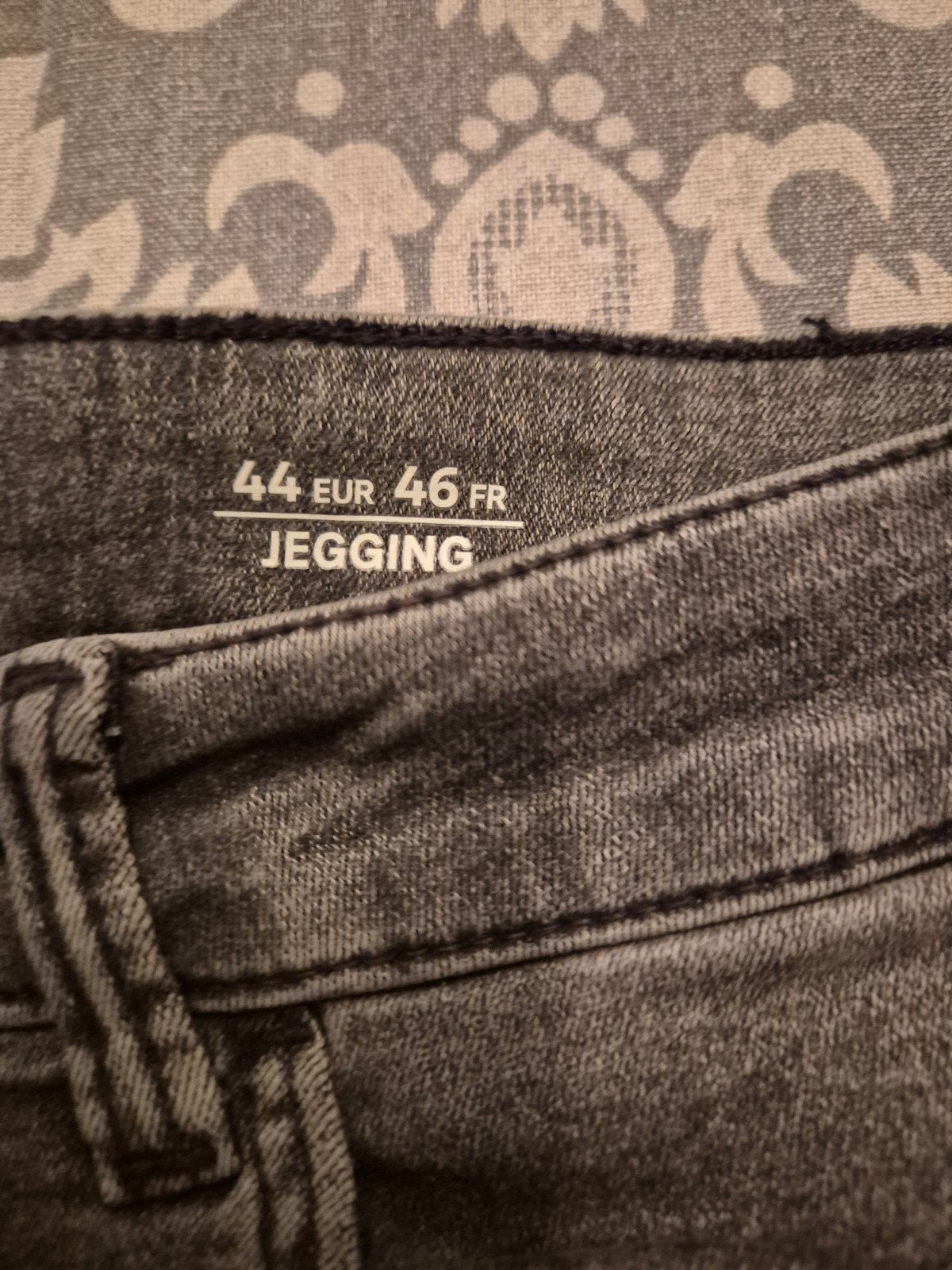 Nieuwe C&A jegging maat 44 - Grijs/Zwart, Nieuw, Ophalen of Verzenden, W33 - W36 (confectie 42/44), Grijs