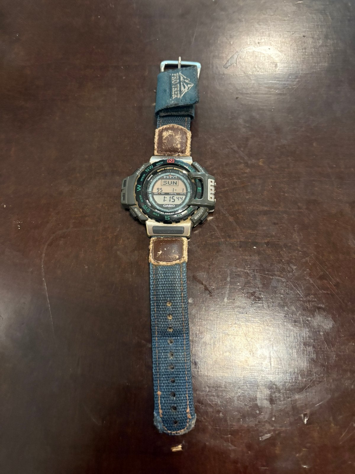 Vintage Casio pro trek triple sensor werkt keurig na behoren, Verzenden, Gebruikt, Zwart, IOS