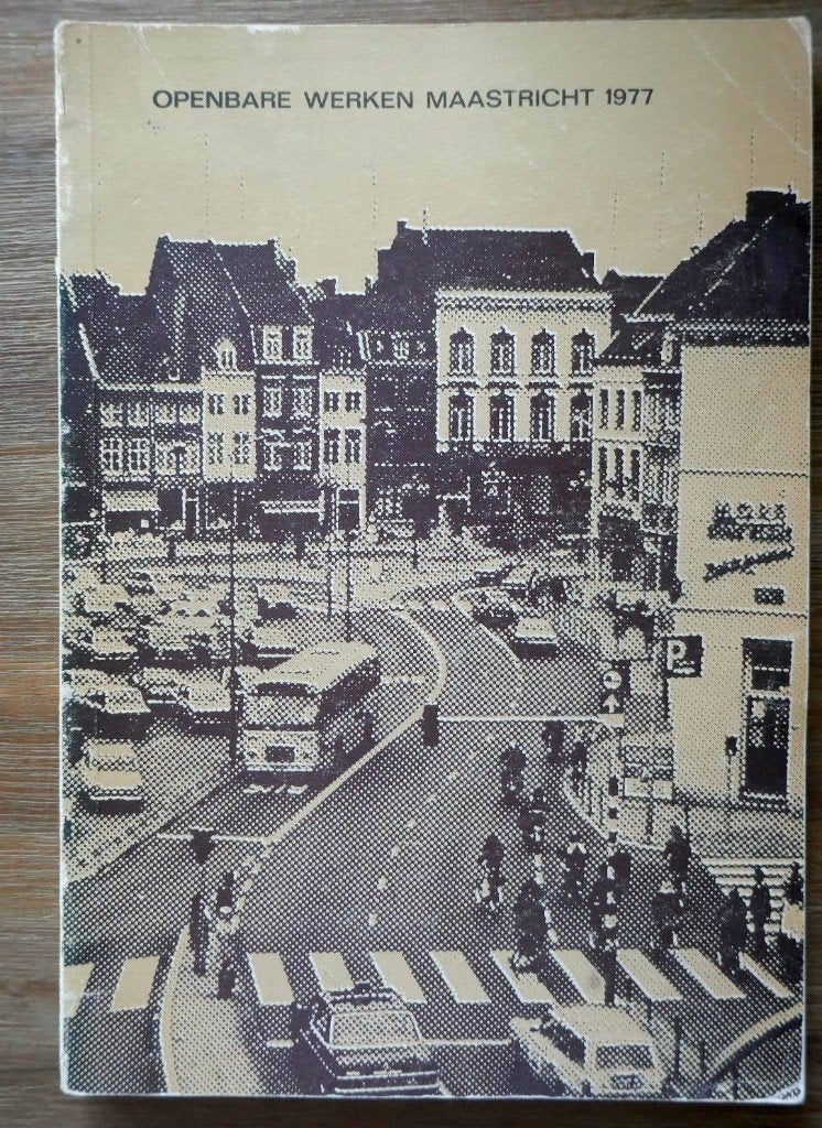 Jaarverslag Openbare Werken Maastricht (1977, 1980, 1981), Boeken, Ophalen of Verzenden, Zo goed als nieuw