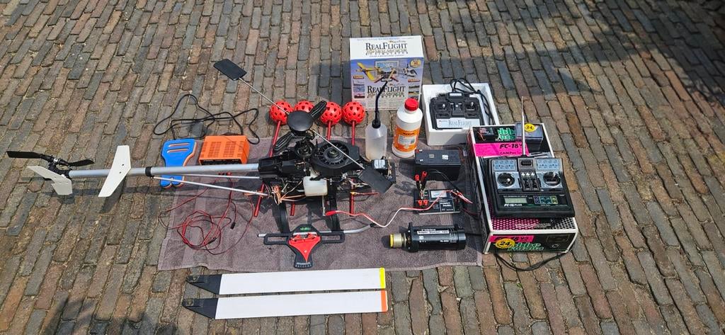 Vintage Robbe Nitro Helikopter - Compleet met Zender, Hobby en Vrije tijd, Modelbouw | Radiografisch | Helikopters en Quadcopters