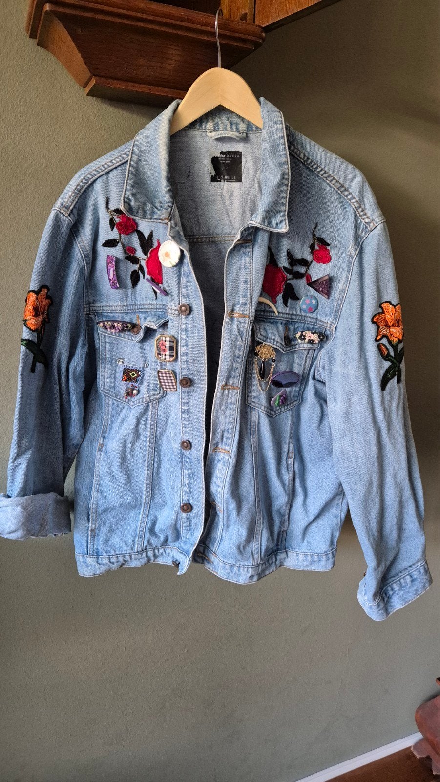 Oversized spijkerjack vintage opgepimpt geborduurd broches, Overige kleuren, Maat 46/48 (XL) of groter, Gedragen, Bershka