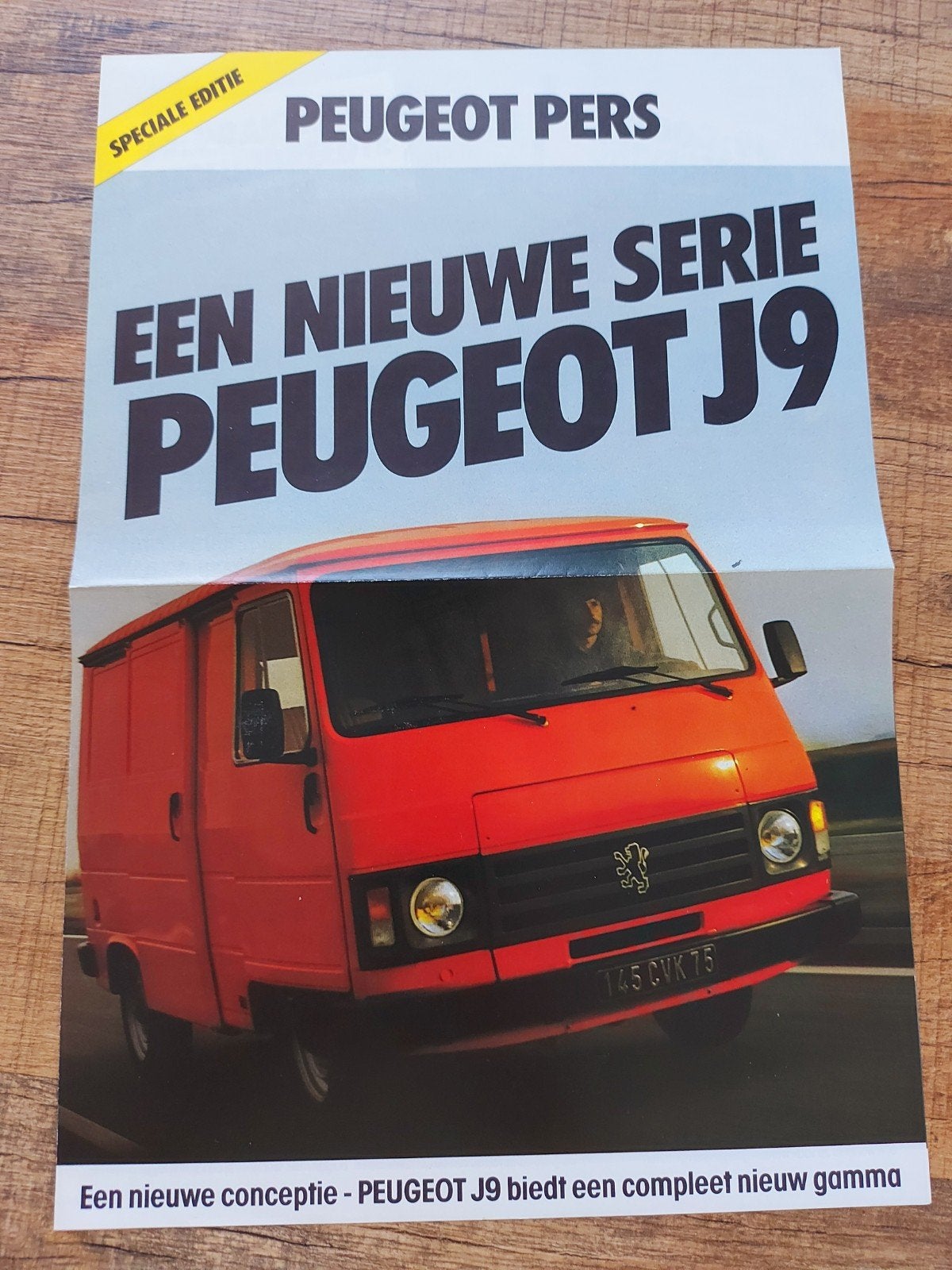 Peugeot J9 bus folder, Boeken, Ophalen of Verzenden, Zo goed als nieuw, Peugeot