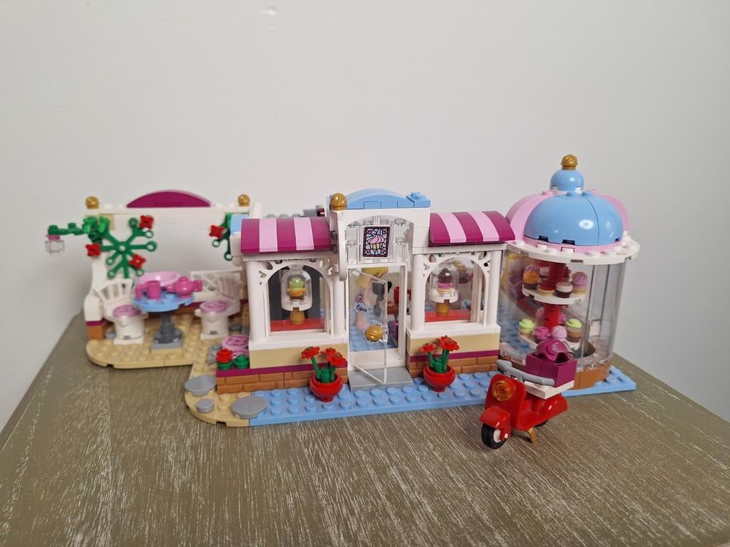 Lego Friends 41119 - Heartlake Cupcake Café + extra's, Ophalen of Verzenden, Zo goed als nieuw, Complete set, Lego