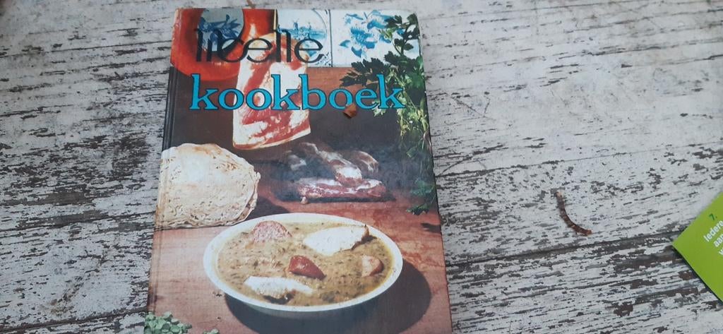 Hét Libelle Kookboek, uit de jaren 60-70, Gelezen, Libelle, Ophalen of Verzenden, Hoofdgerechten