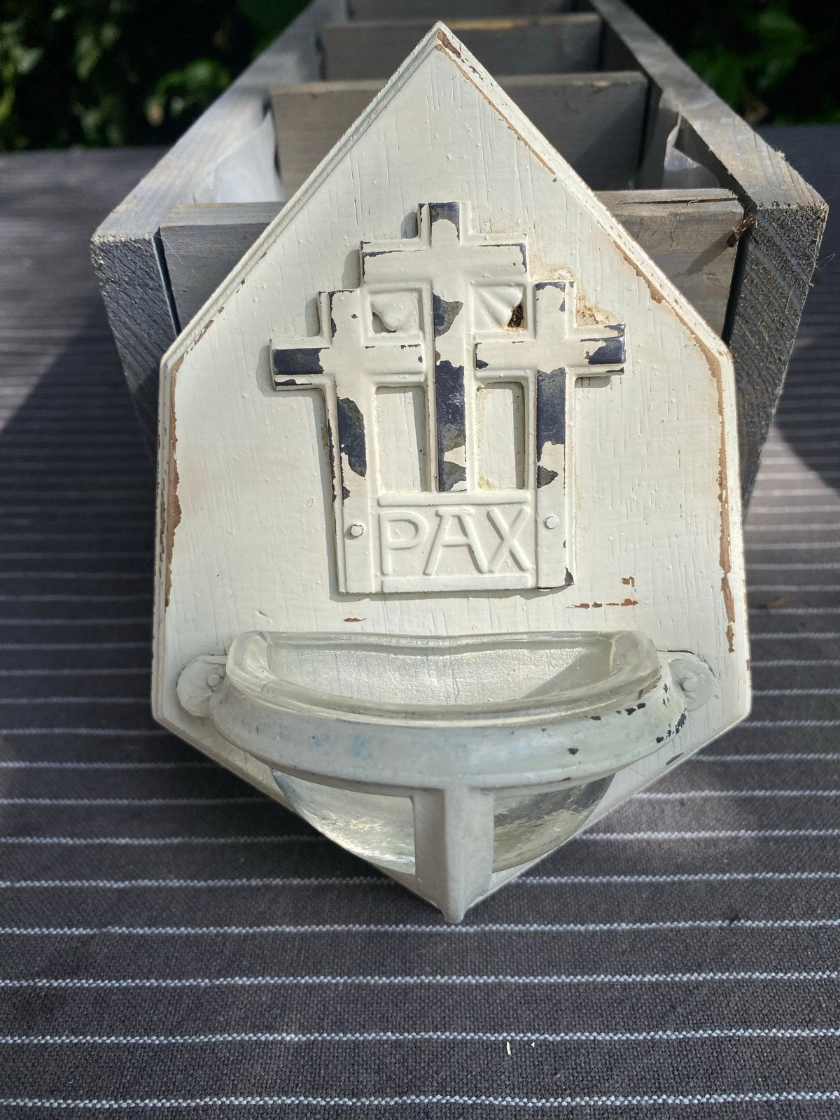 Antieke wijwaterbak met 'PAX' en kruisdecoratie, Ophalen of Verzenden