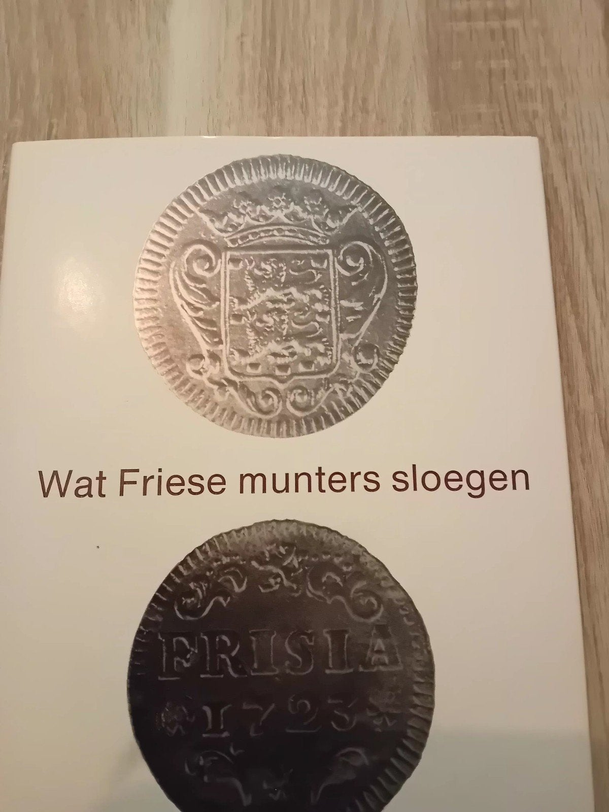 Wat Friese munters sloegen - Boek over Friese munten, Ophalen of Verzenden, 20e eeuw of later, Gelezen, Onbekend