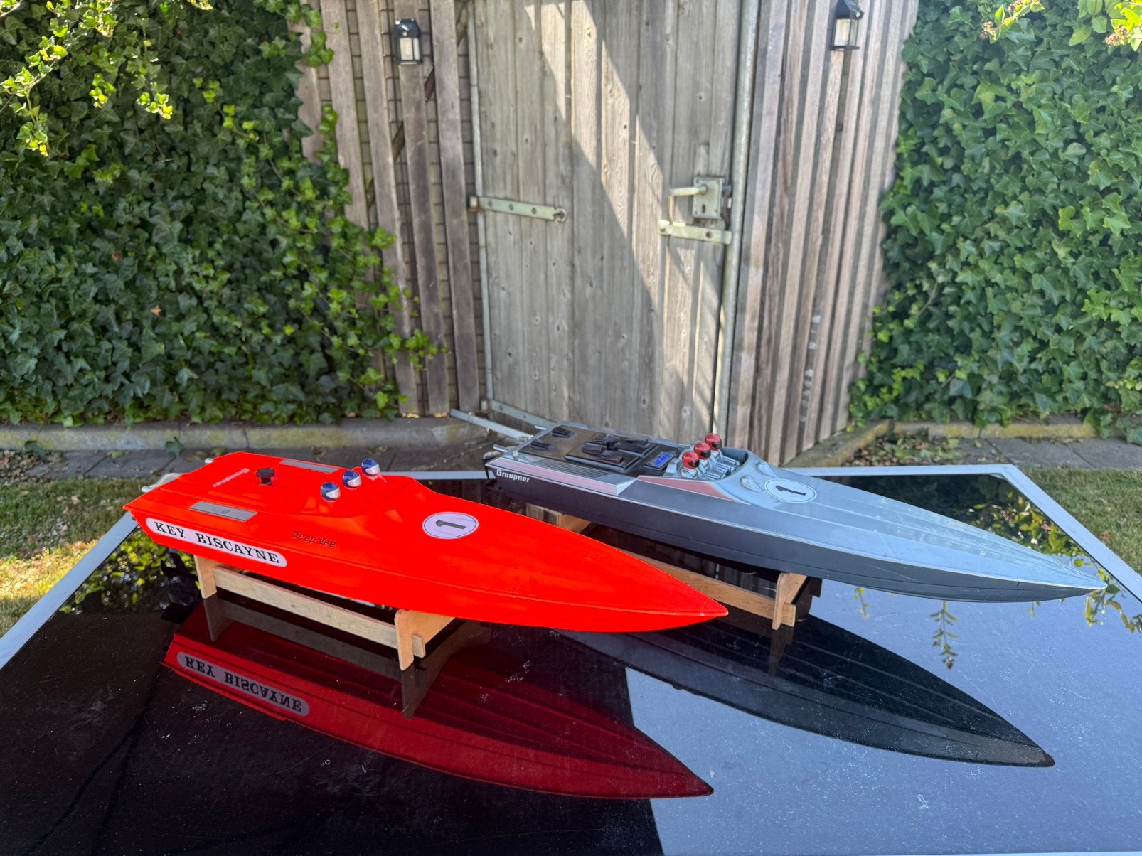 UNIEK !!! 2x Graupner Key Biscayne RC Speedboot, Ophalen of Verzenden, Gebruikt