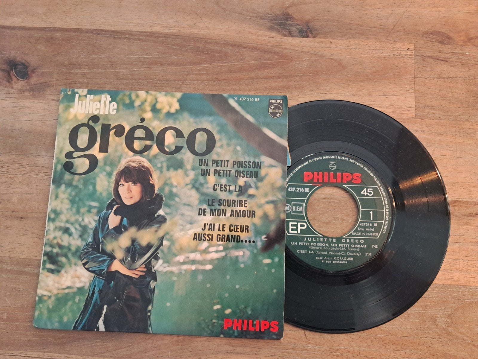 Juliette Gréco - Un Petit Poisson, Un Petit Oiseau EP, Gebruikt, Overige genres, 7 inch, Ophalen of Verzenden