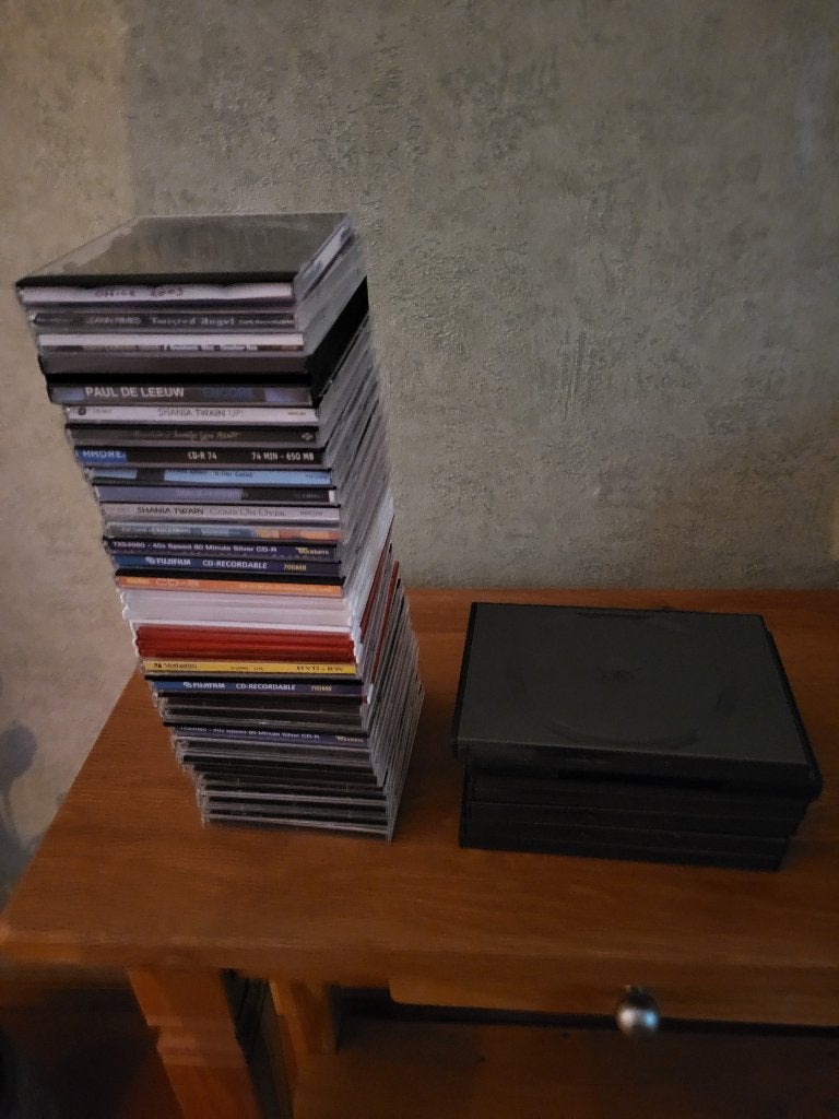Gratis op te halen DVD en CD hoesjes, Cd's en Dvd's, Alle leeftijden, Ophalen, Zo goed als nieuw