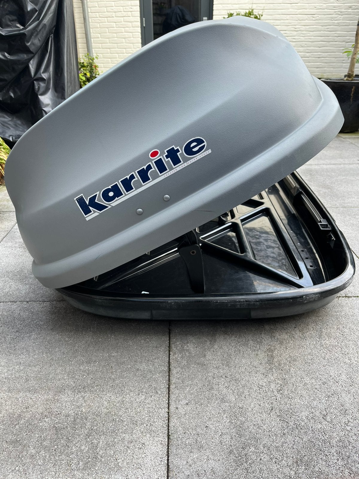 Bagagebak/ dakkoffer Karrite, Ophalen, Zo goed als nieuw