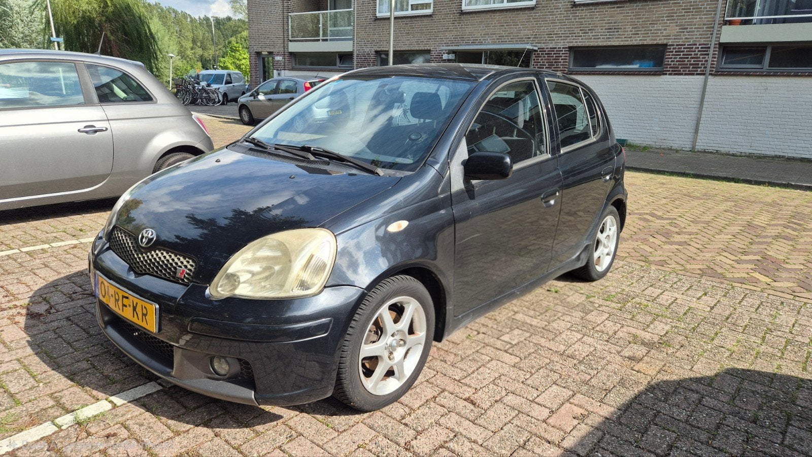 Toyota Yaris 1.5 16V Vvti 5DR T Sport 2005 Zwart, Auto's, 4 cilinders, 400 kg, Zwart, Handgeschakeld