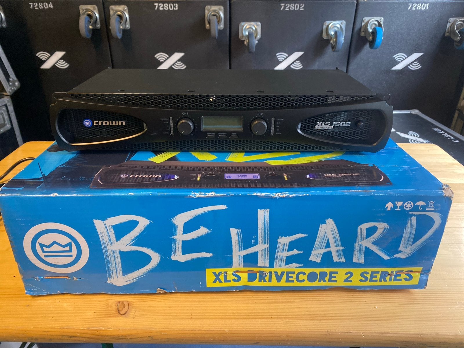 Nieuwe Crown XLS1502 Eindversterker - Ongebruikt, Audio, Tv en Foto, Overige merken, Nieuw, Ophalen of Verzenden, 120 watt of meer