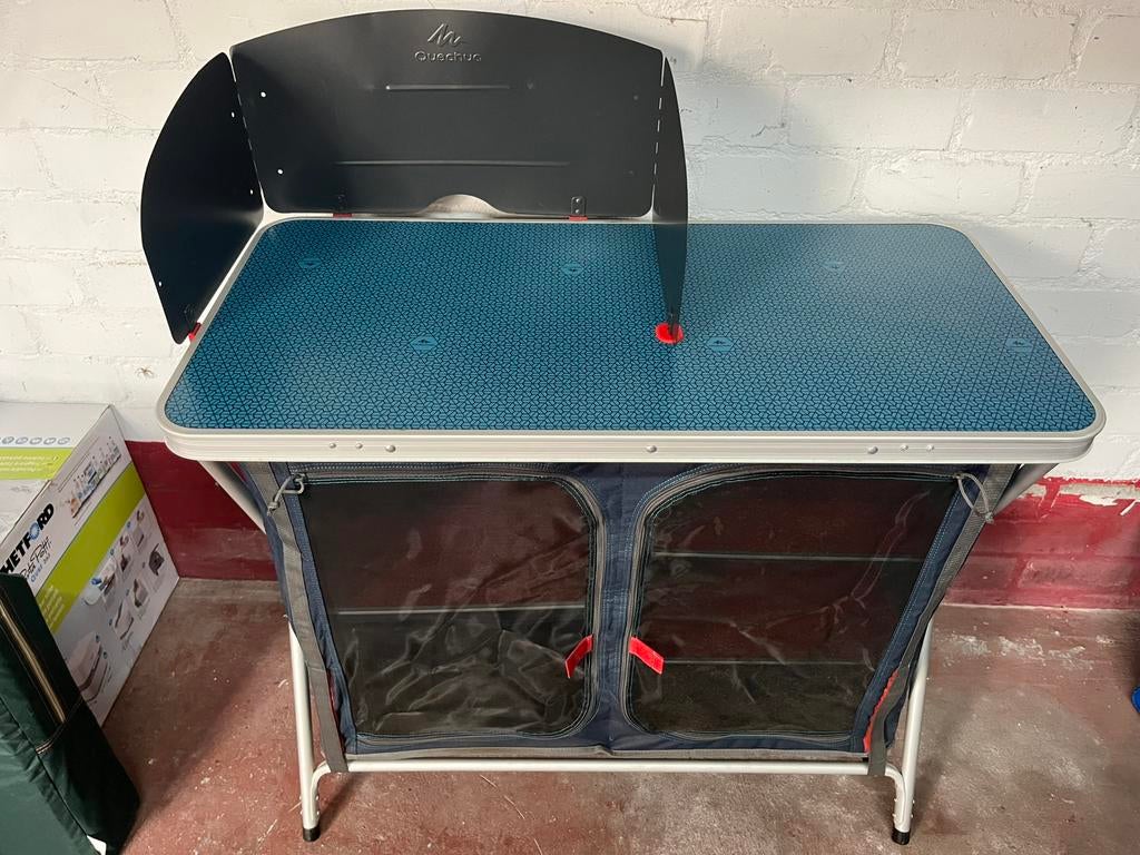 Opvouwbaar Decathlon Quechua camping keukenmeubel, Ophalen, Gebruikt, Campingkast