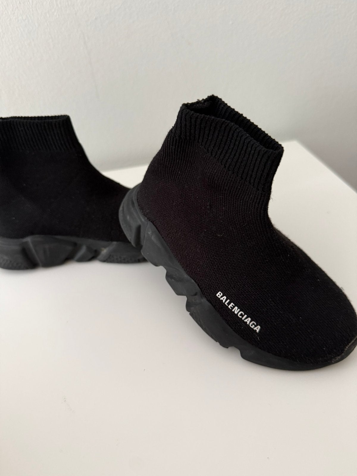 Balenciaga maat 23/24 eventueel bon aanwezig, Ophalen of Verzenden, Zo goed als nieuw, Jongen of Meisje