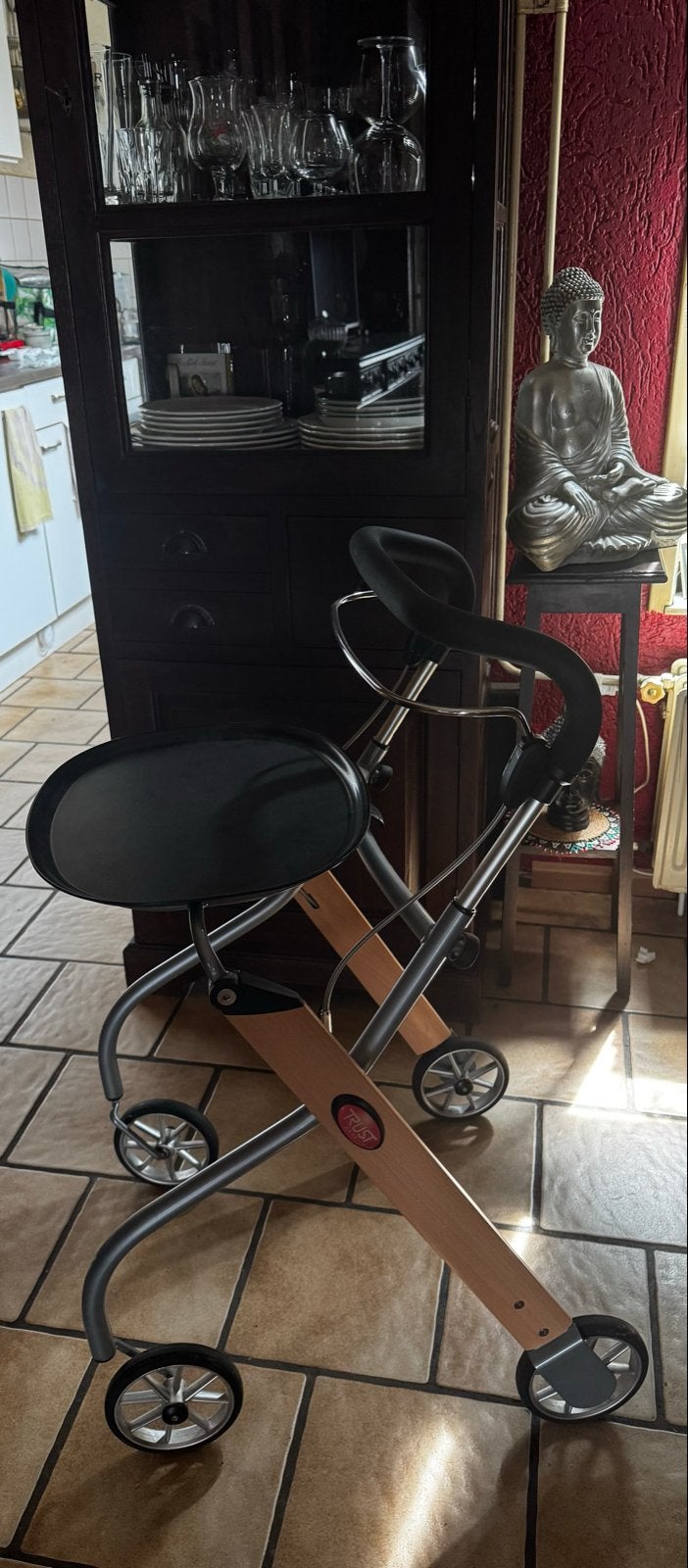 Trust CareLet's Go Indoor Rollator z.g.n., Ophalen, Opvouwbaar, Zo goed als nieuw