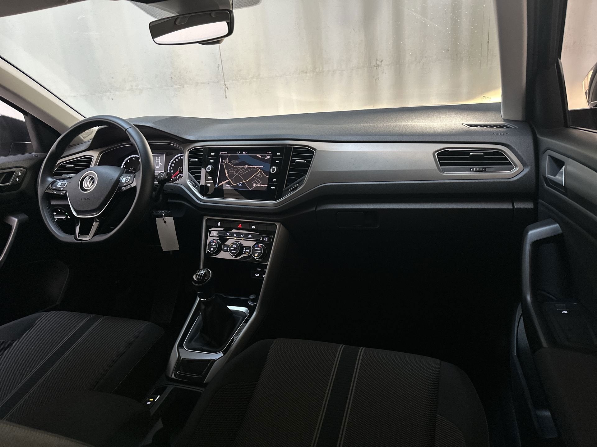 Volkswagen T-Roc 1.0 TSI Style Camera Navigatie DAB+ Climate, Auto's, Volkswagen, Voorwielaandrijving, Stof, Gebruikt, Met garantie (alle)
