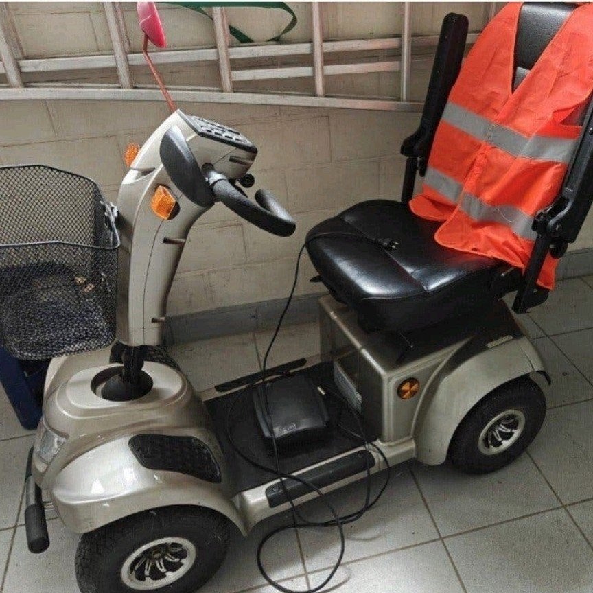 Scootmobiel, Ophalen, Gebruikt, Elektrisch, Vermeiren ceres 4