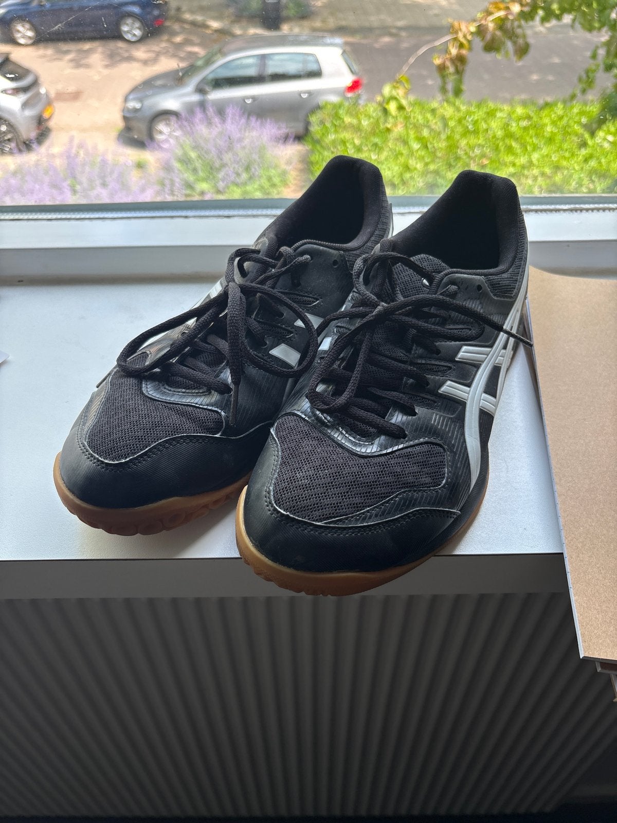Asics Sportschoenen Maat 42.5 - Zwart, Kleding | Heren, Schoenen, Ophalen, Zo goed als nieuw, Zwart, Sneakers of Gympen