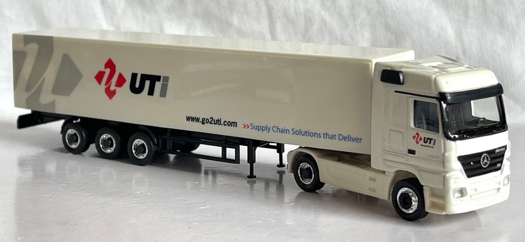 Herpa (Magic) : Mercedes-Benz Actros MP2 L UTi Worldwide, Ophalen of Verzenden, Zo goed als nieuw, Bus of Vrachtwagen, Herpa