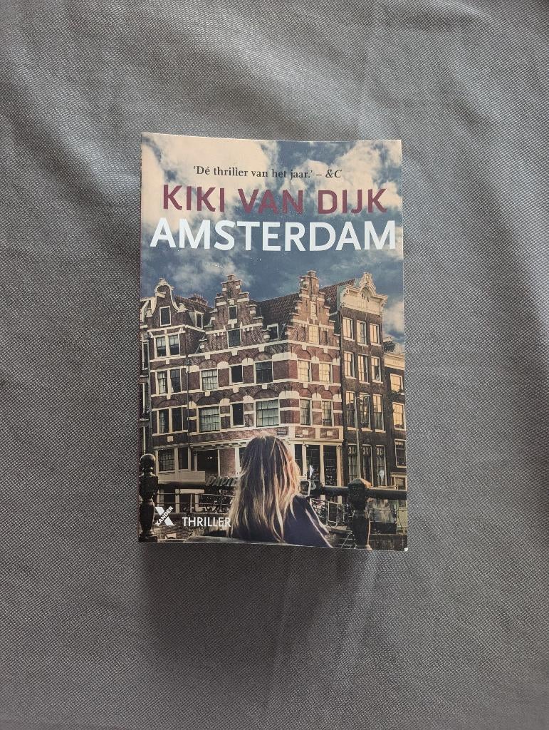 Vakantiethriller: 'Amsterdam' van Kiki van Dijk, Boeken, Thrillers, Zo goed als nieuw, Nederland, Verzenden