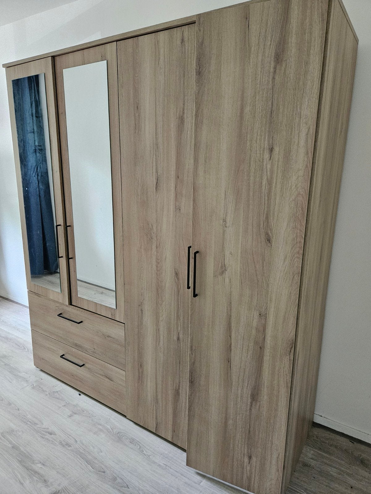 Kledingkast met spiegel en lades - Leen Bakker, Huis en Inrichting, 100 tot 150 cm, Zo goed als nieuw, Modern, 150 tot 200 cm