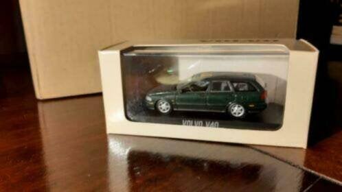 Minichamps Volvo models Volvo V40 donkergroen V41GN19123, Ophalen of Verzenden, Nieuw, Auto, MiniChamps