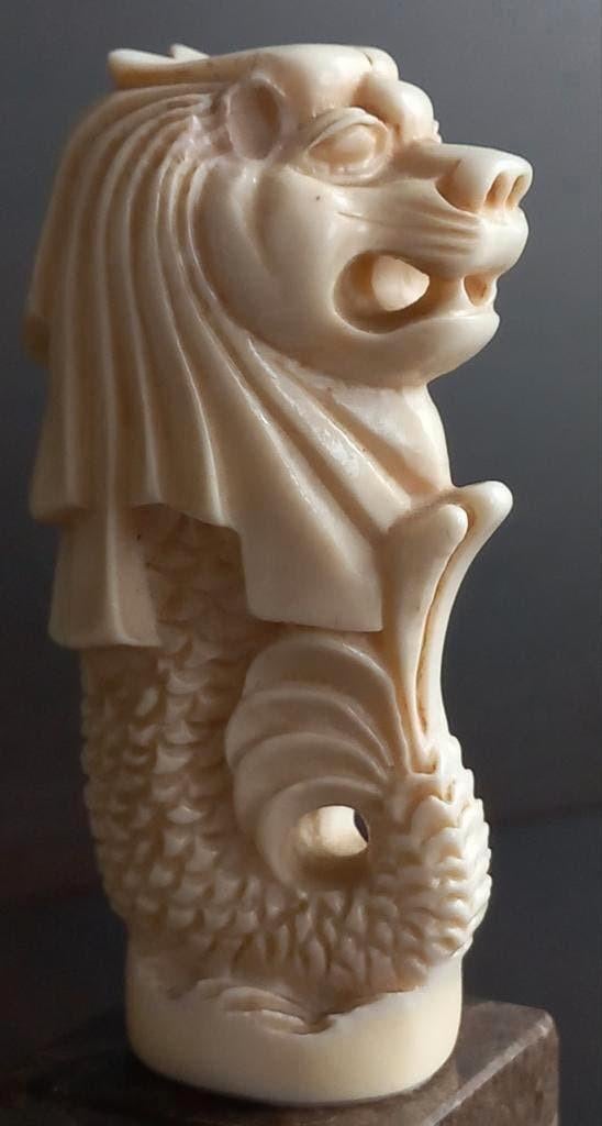 Merlion Beeldje – Uniek Decoratief Stuk op marmeren sokkel, Ophalen of Verzenden