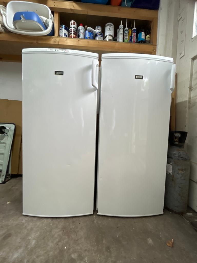 Zanussi vriezer en koelkast, Ophalen, 120 tot 140 cm, 100 tot 150 liter, Met aparte vriezer
