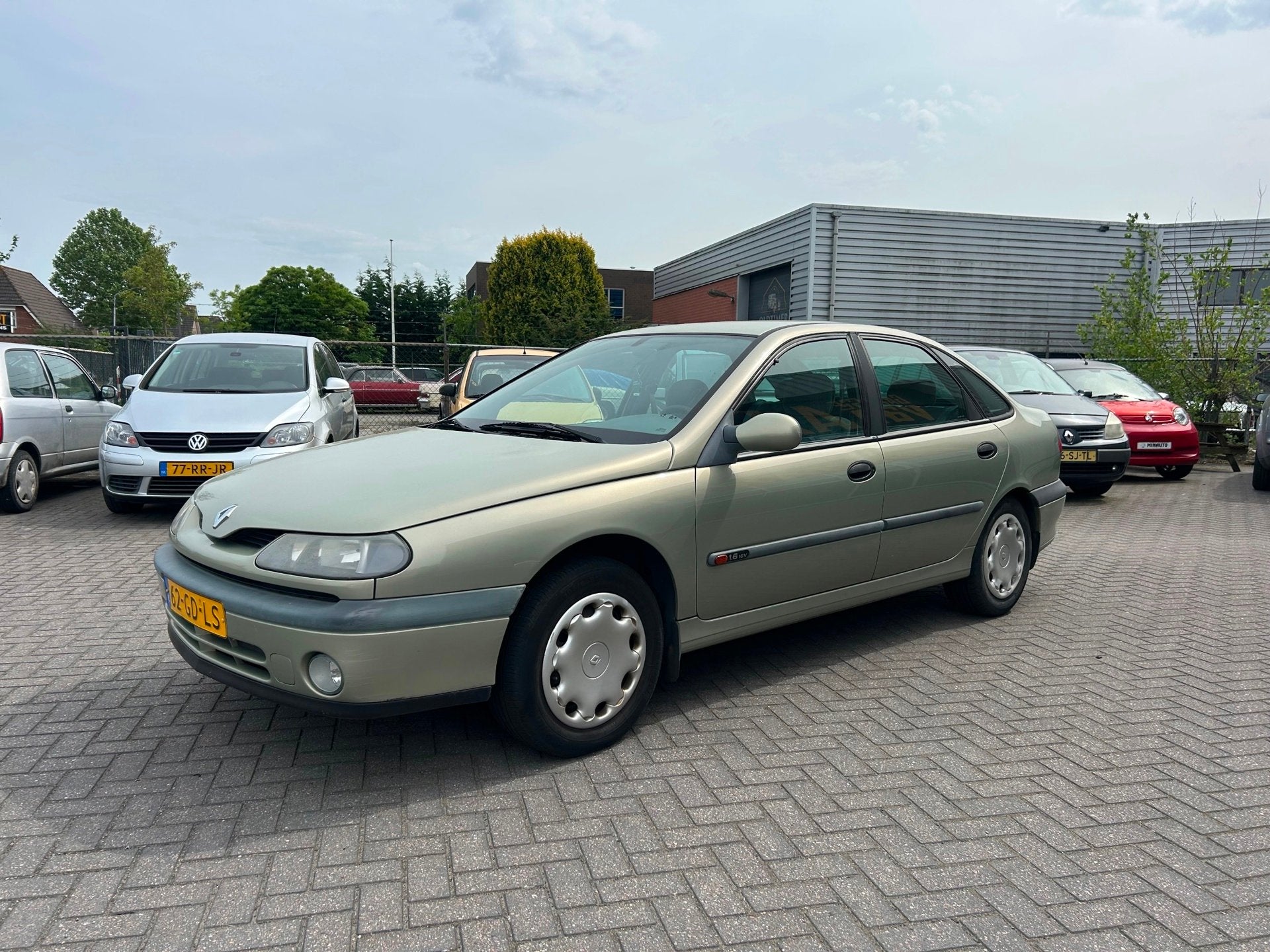 Renault Laguna 1.6-16V RTE | NAP |, Auto's, Laguna, Stof, Gebruikt, 4 cilinders