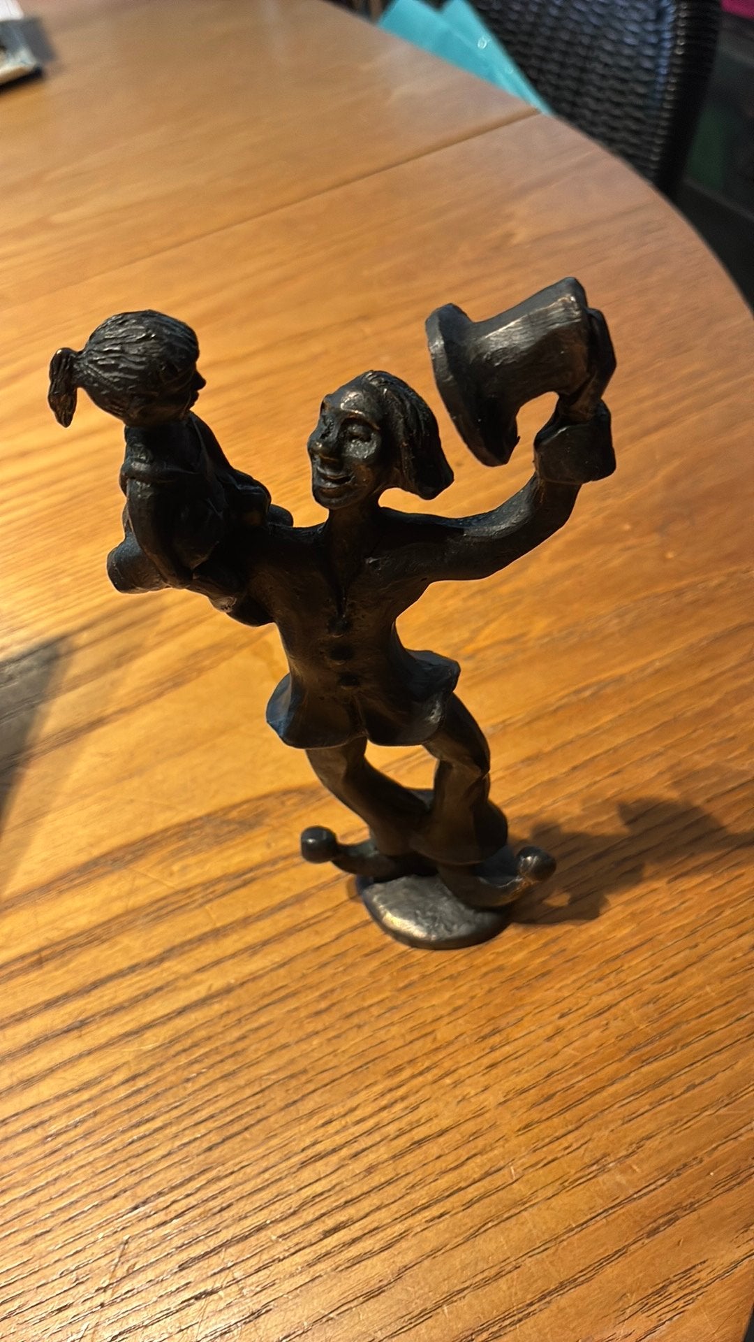 Gemerkt bronzen beeldje Clinic Clowns, Ophalen of Verzenden