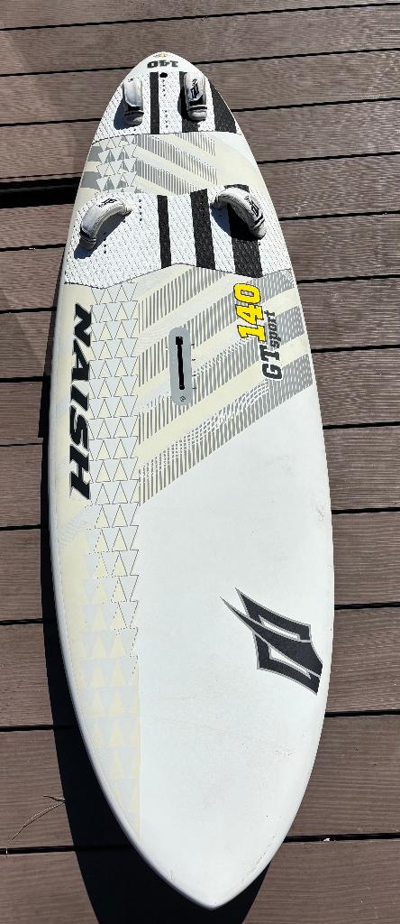 Complete windsurfsets, Watersport en Boten, Windsurfen, Gebruikt, Complete set, Naish, 250 tot 300 cm, Met vin(nen), Met draagtas